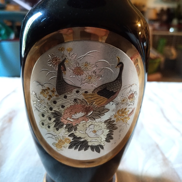 Japanese Vase - Picture 6 of 8